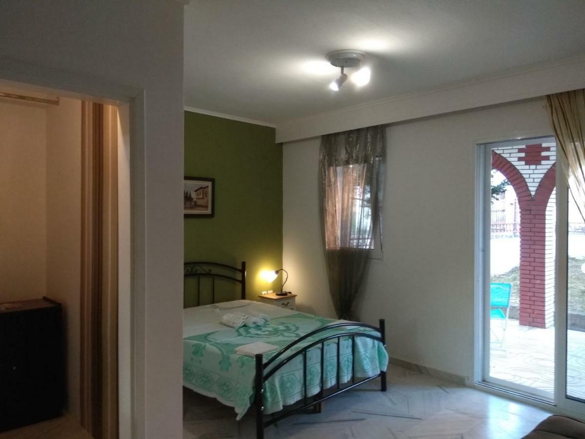 Villa Agnanti Apts And Suites Agio Pnevma Екстериор снимка