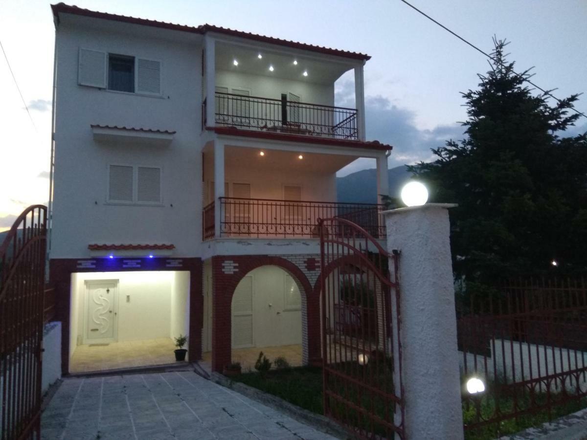 Villa Agnanti Apts And Suites Agio Pnevma Екстериор снимка